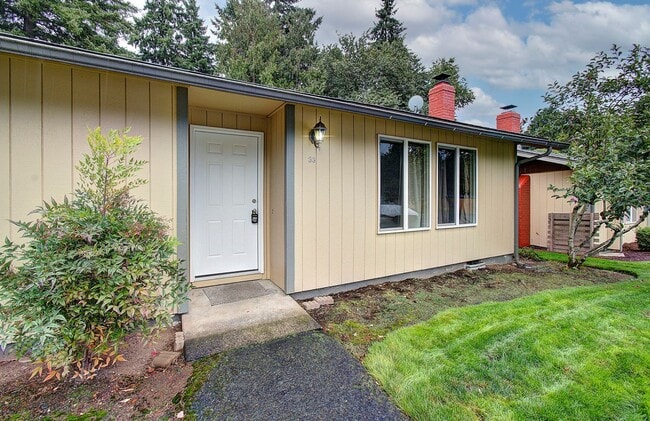 Building Photo - Charming 2 bdrm, 1 bath in Maplewood Neigh...