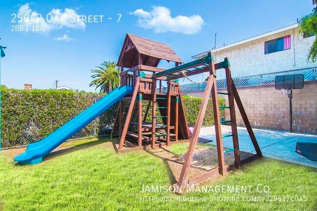 Photo - 25042 Oak St Apartment