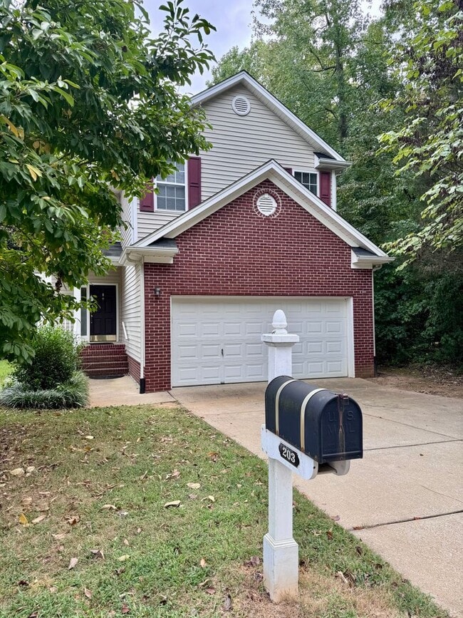 Spacious 4-Bedroom, 3-Bath Home in Parkside! - Spacious 4-Bedroom, 3-Bath Home in Parkside!