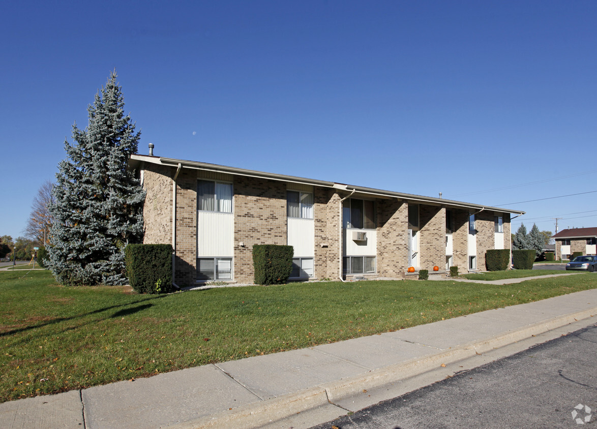 Primary Photo - Browning Court Apartments