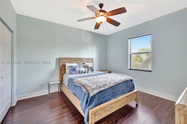 Foto del edificio - 853 SW 11th Ct