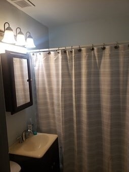 Foto del edificio - 7 Lanes Ave