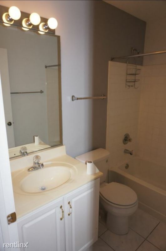 Building Photo - 2 br, 2.5 bath Townhome - 1755 Nature Ct