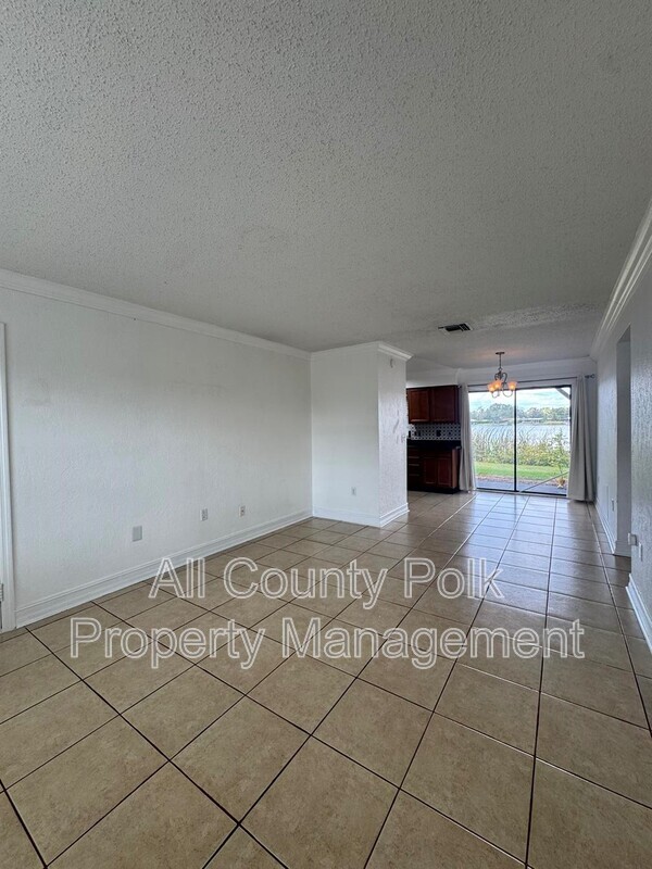 Building Photo - 1920 E Edgewood Dr