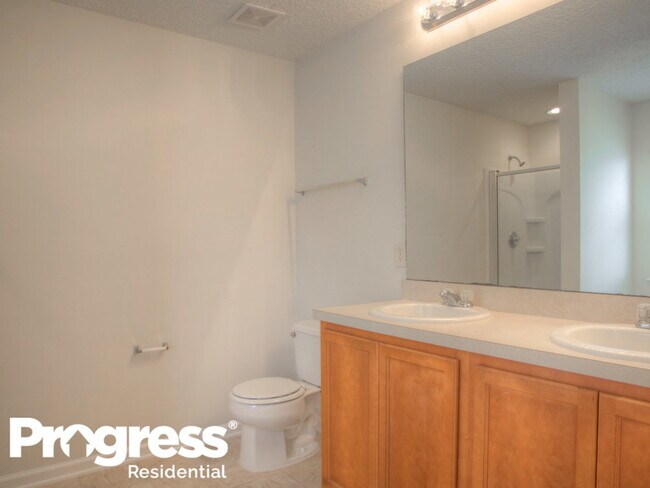 Building Photo - 12296 Bristol Creek Dr