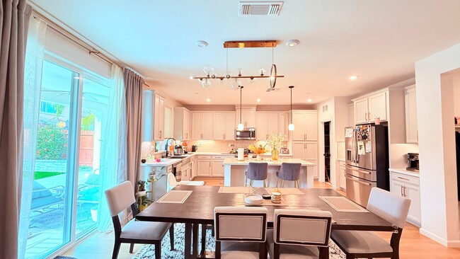 Foto del edificio - 1580 Blue Moon Ln