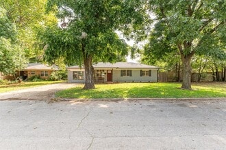 Building Photo - 2328 S Krowse Ave