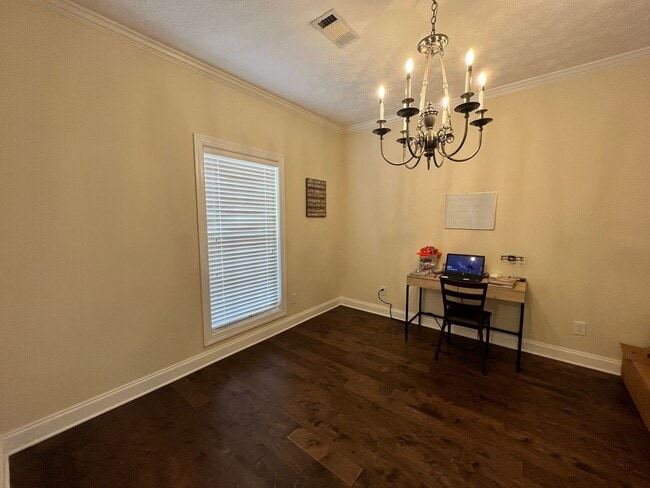 Building Photo - Gardens at Gatewood Townhome