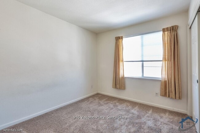 Building Photo - 916 Visconti Pl