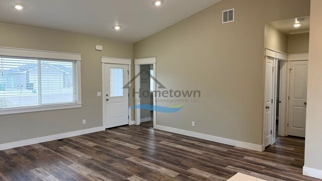 Building Photo - Spacious 4 Bedroom, 2 Bath Home in South Hill Subdivision – Burley, ID