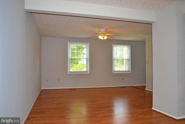 Building Photo - 16570 Sioux Ln