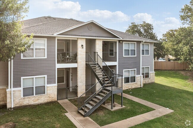Building Exterior & Entrance - Cypress Gardens