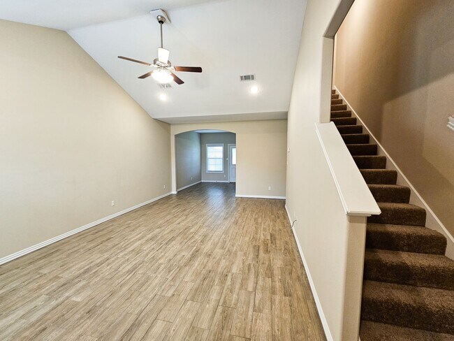 Foto del edificio - !!Move In Special!! **3 Bedroom 2 1/2 bath...