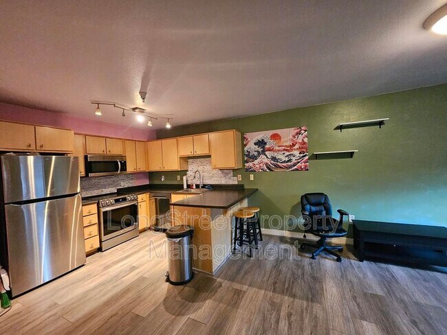 Foto del edificio - 9837 NE Irving St