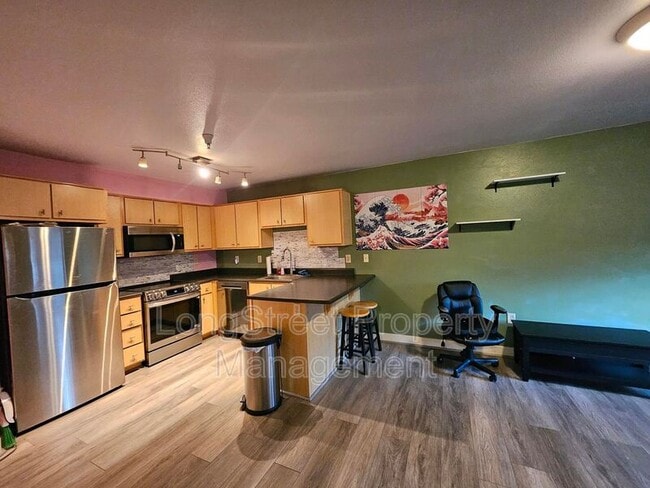 Foto del edificio - 9837 NE Irving St