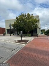 Building Photo - 65 E Main St