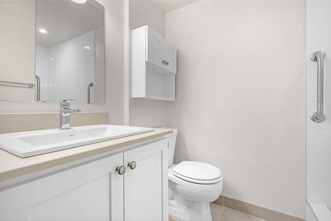 Building Photo - The Watergate