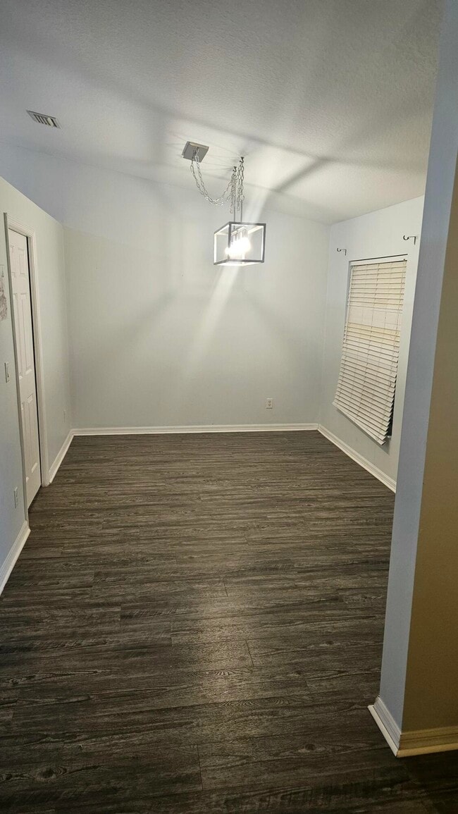 Building Photo - 9024 100th Ct