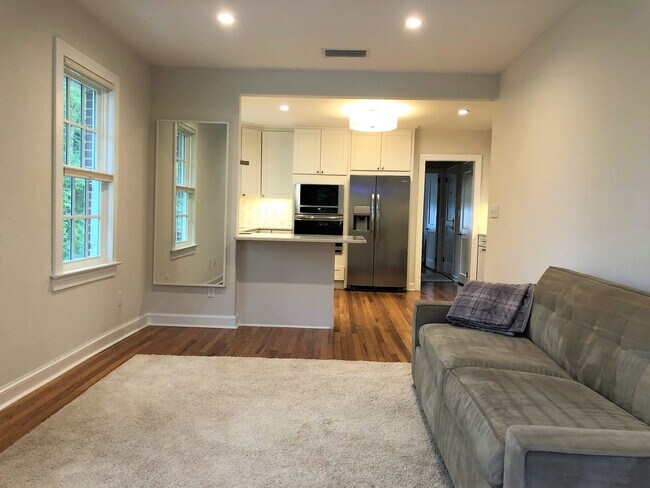 Foto del edificio - 3585 Riverside Ave