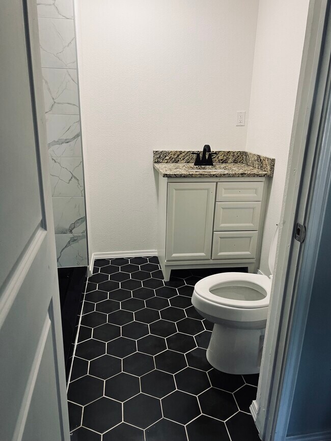 Master Bathroom - 502 S Jones Ave