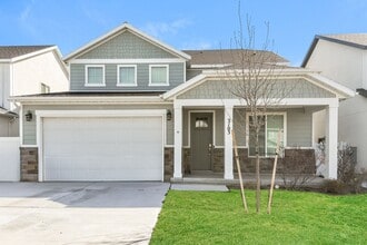 Building Photo - 3103 S Edgewater Ln