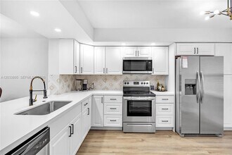 Building Photo - 701 SW 142nd Ave