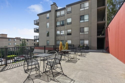Building Photo - Kinnear Park Condos - 2 bedrooms