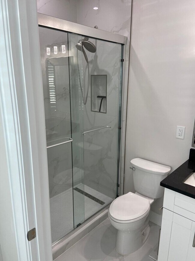 Building Photo - 3677 37th Ave NE