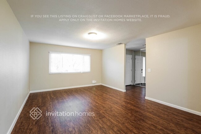 Building Photo - 1870 Woodglen Ln