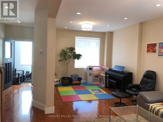 Photo du bâtiment - 148 Roslin Ave