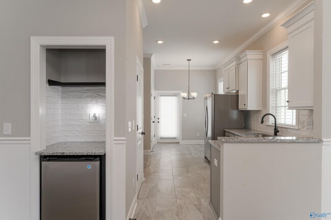 Building Photo - 108 Bourbon Aly