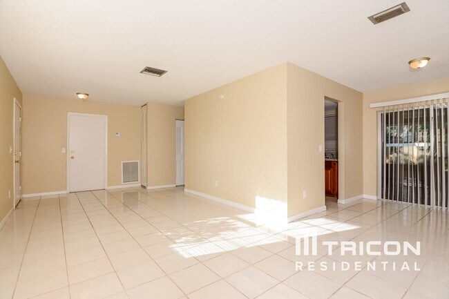 Building Photo - 14502 Mainland Greens Pl