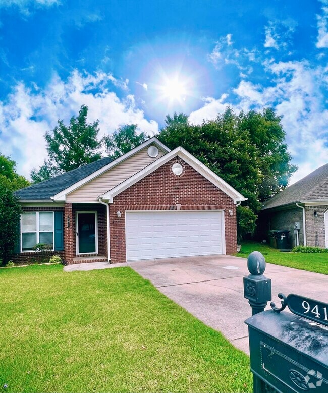 Building Photo - 941 Tracey Ln SW