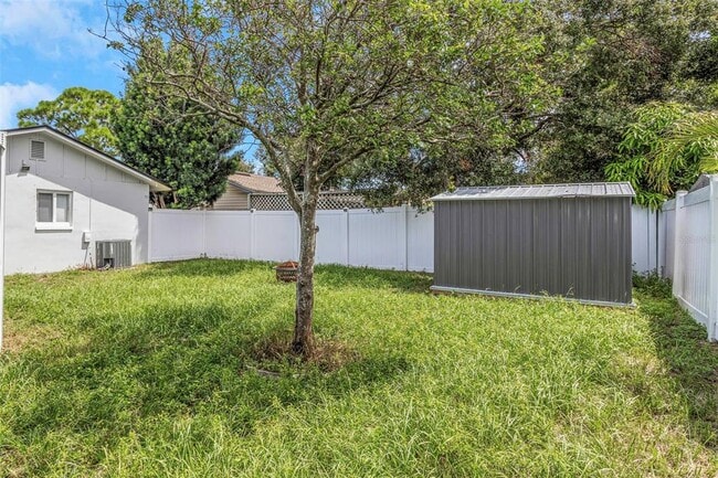 Foto del edificio - 6842 62nd Ave N