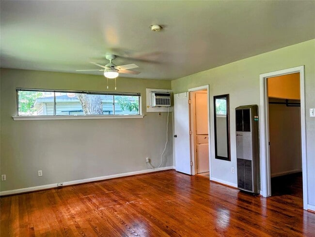 Foto del edificio - 2501.5 Dorrington St