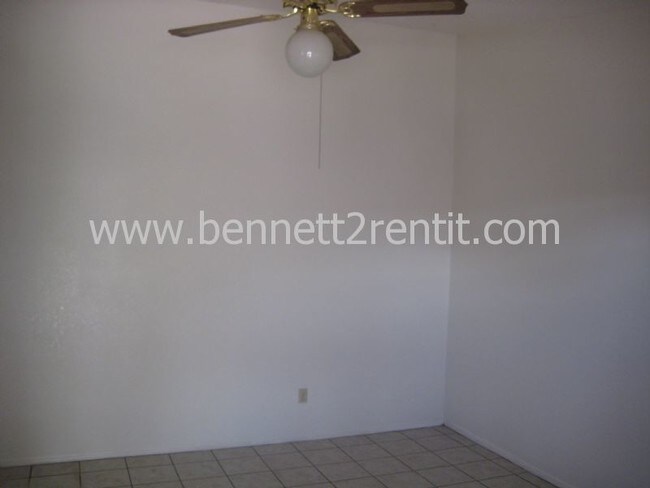 Building Photo - 4715 E Caballero St