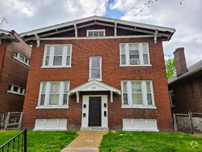 Building Photo - 5478 Queens Ave