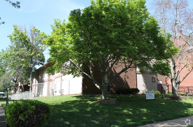 Building Photo - Magnolia House Apartments