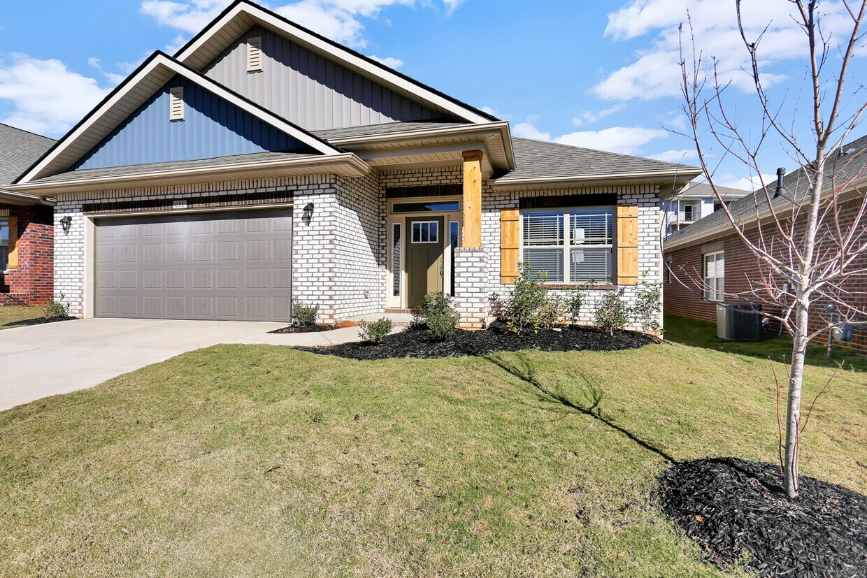 659 Lombard Dr, Boiling Springs, SC 29316 House Rental in Boiling