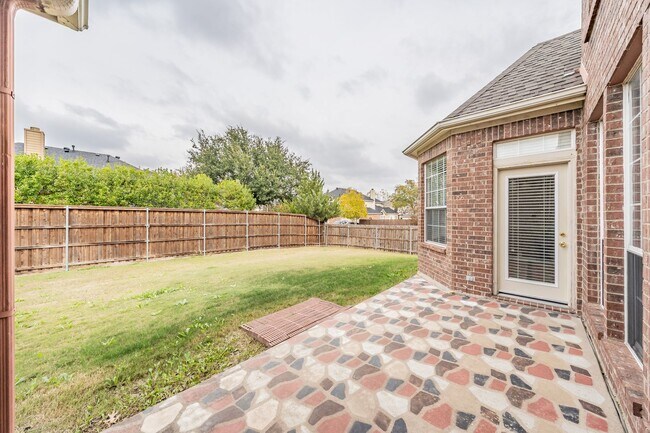 Building Photo - Move in Ready 4 bedroom 3.5 bath in Mansfield