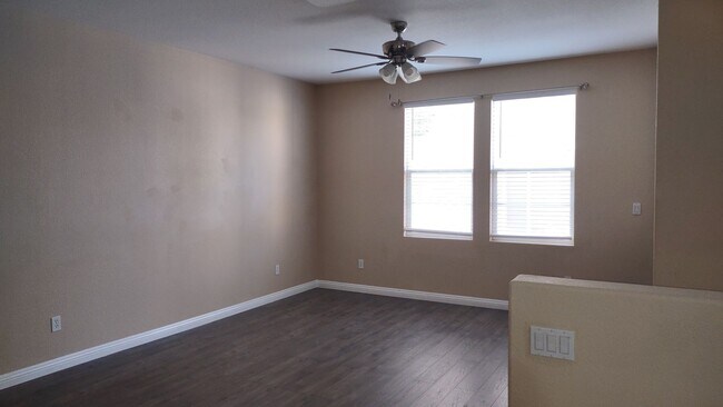 Foto del edificio - 8450 Crystal Walk Cir