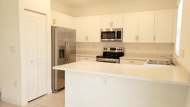 Foto del edificio - 28706 SW 133rd Ct