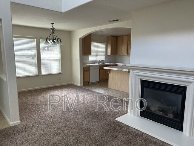 Foto del edificio - 1687 Lone Oak Trail