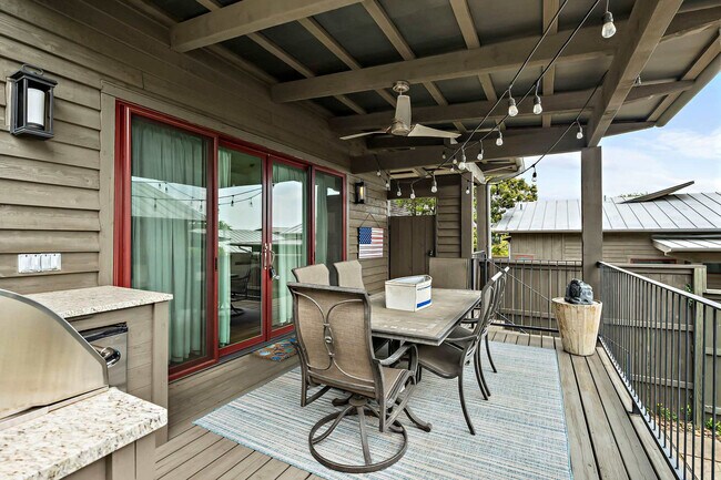 Building Photo - 2113 Barbaro Way