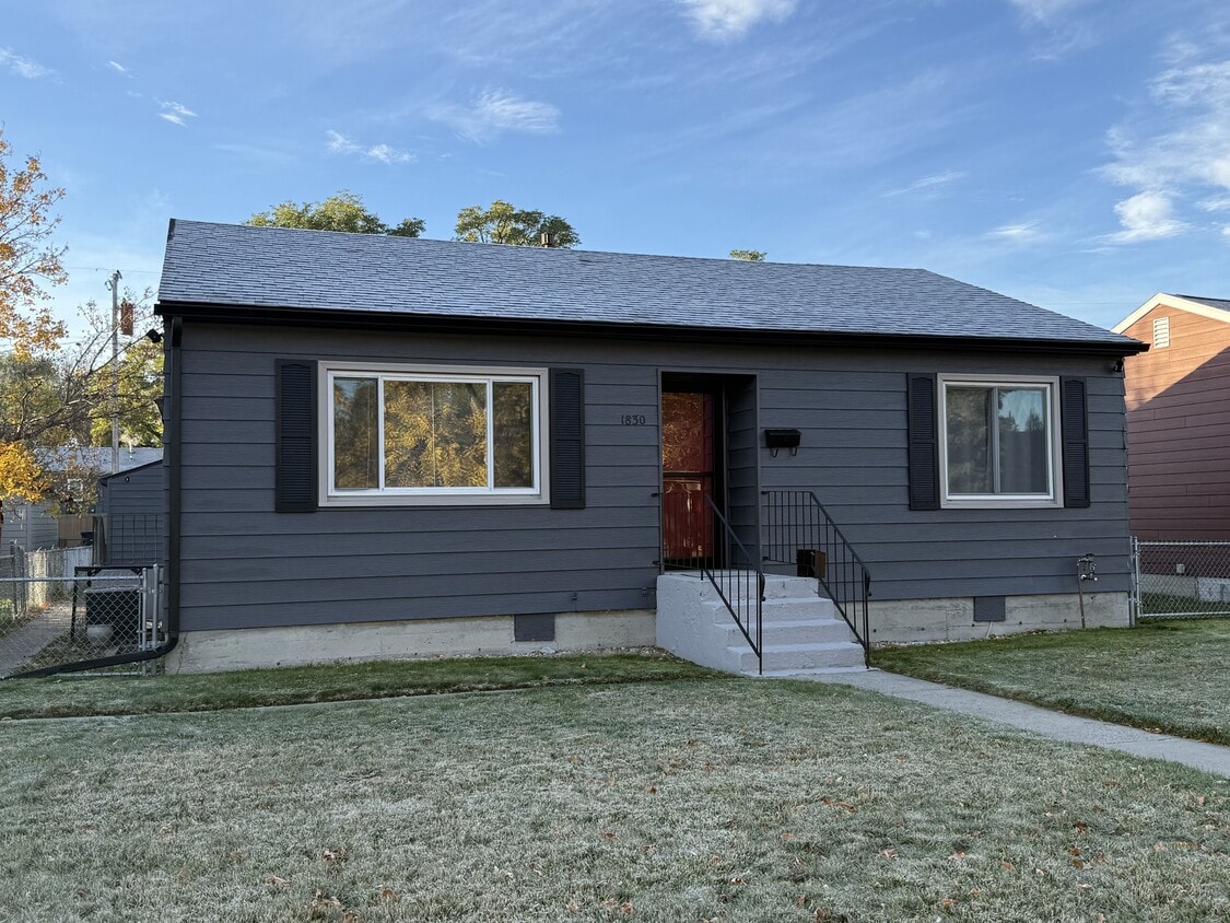 Foto principal - 1830 Avenue C