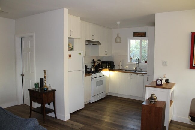 Foto del edificio - 2824 8th Ave