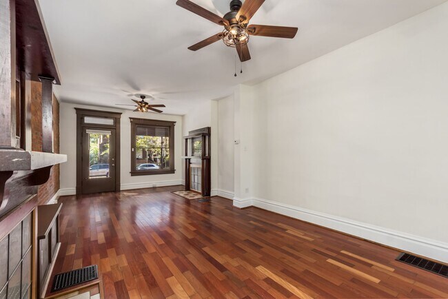 Building Photo - 254 Thurman Ave