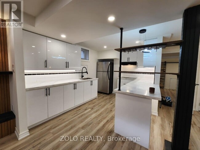 Building Photo - 3 Cabot Ct