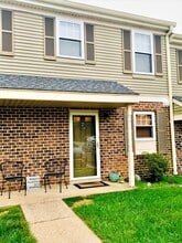 Building Photo - 21 Ramsgate Ct