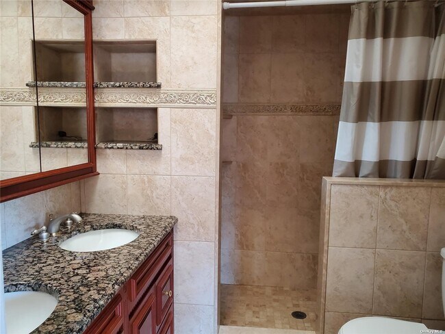 Building Photo - 295 Willetts Ln